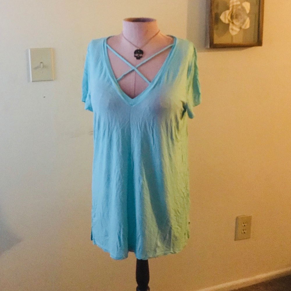 Strappy Front Super Soft Tee 💙🖤💙